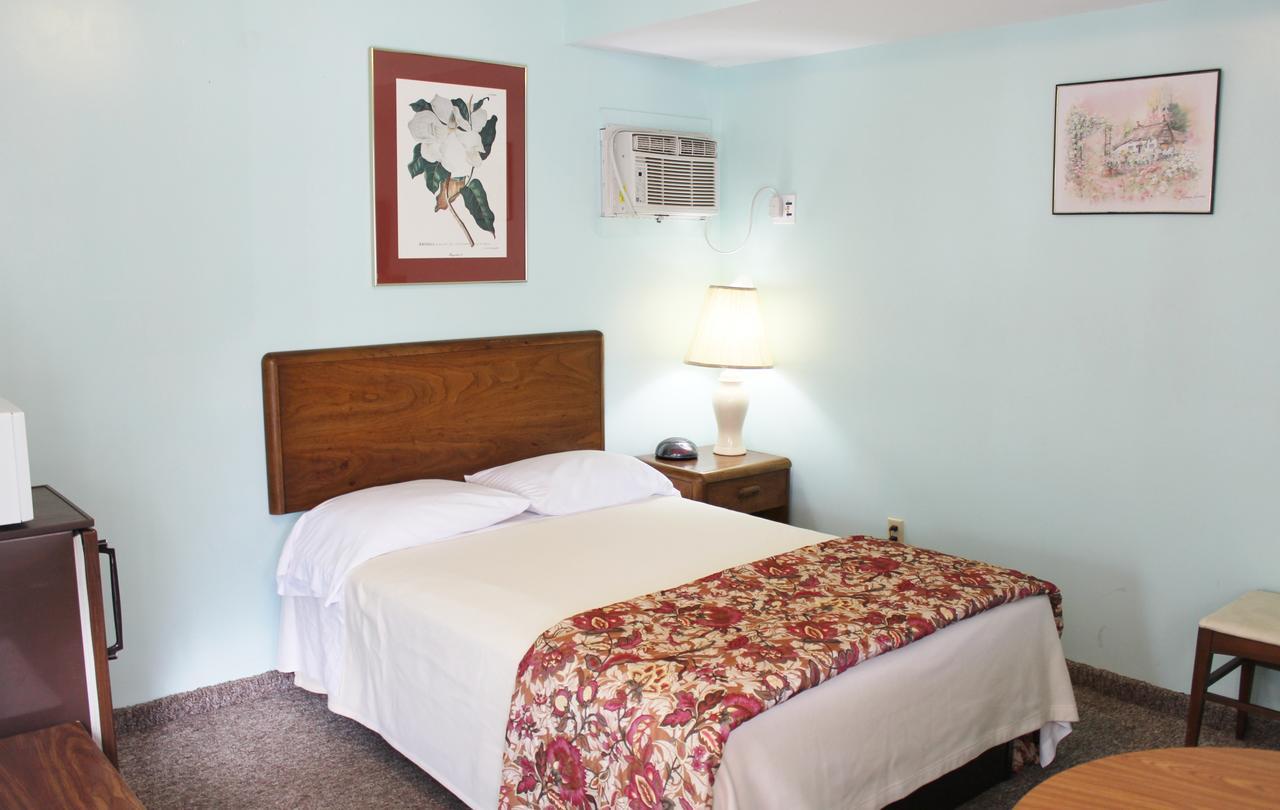 Barberry Court Motel &Cabins Lake George Dış mekan fotoğraf