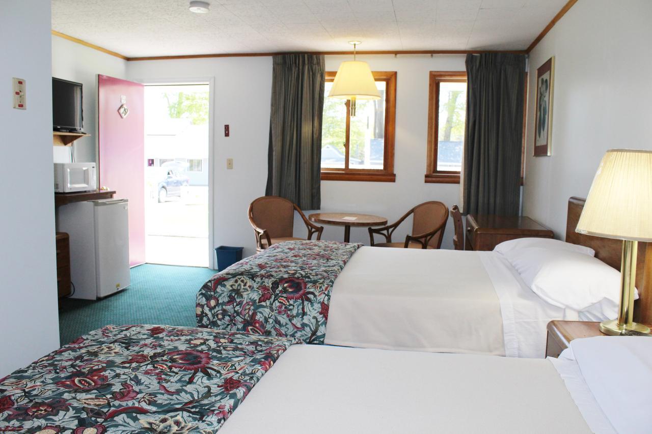 Barberry Court Motel &Cabins Lake George Dış mekan fotoğraf
