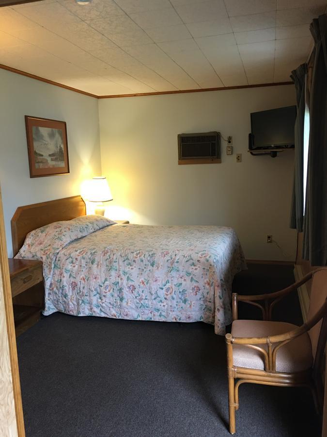 Barberry Court Motel &Cabins Lake George Dış mekan fotoğraf
