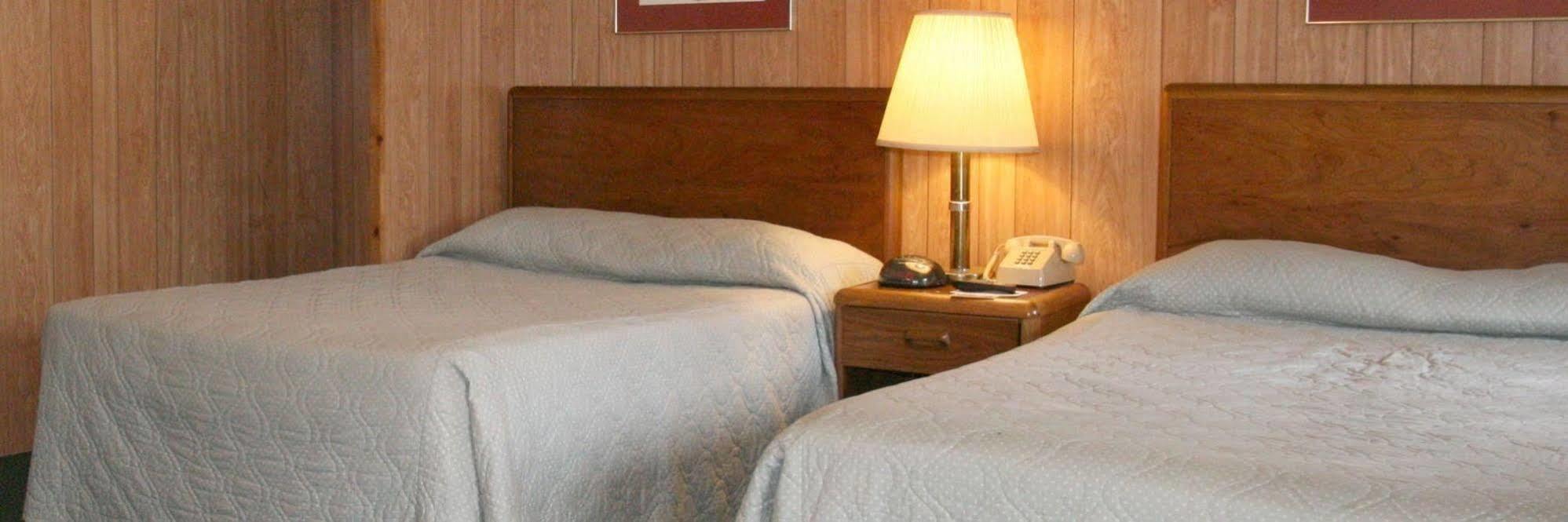 Barberry Court Motel &Cabins Lake George Dış mekan fotoğraf